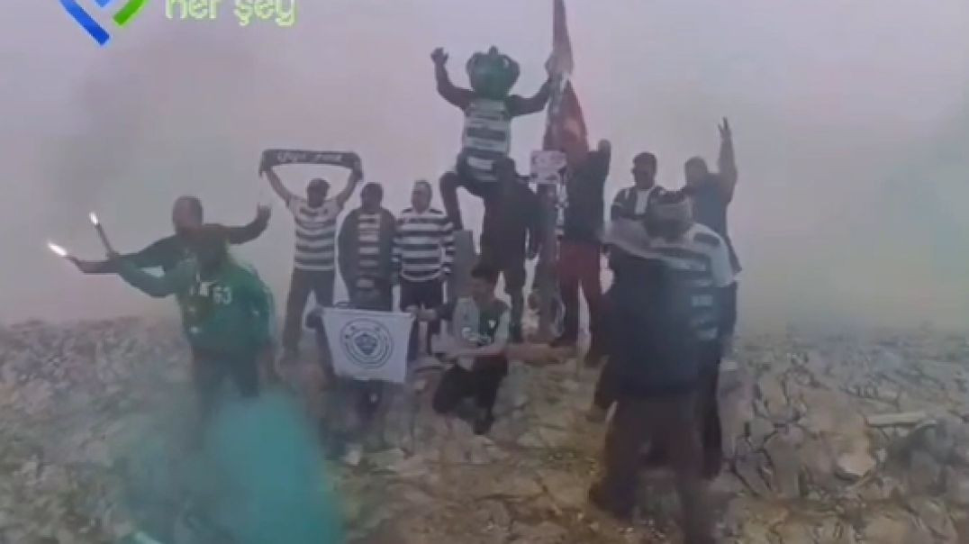 Uludağ'ın zirvesinde Bursaspor’un kuruluş yıl dönümünü kutladılar