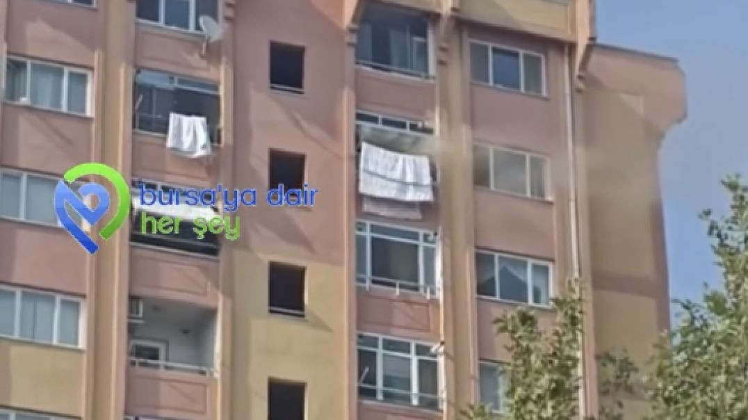 Bursa Yunuseli TOKİ'de yangın çıktı: Evden dumanlar yükseldi!