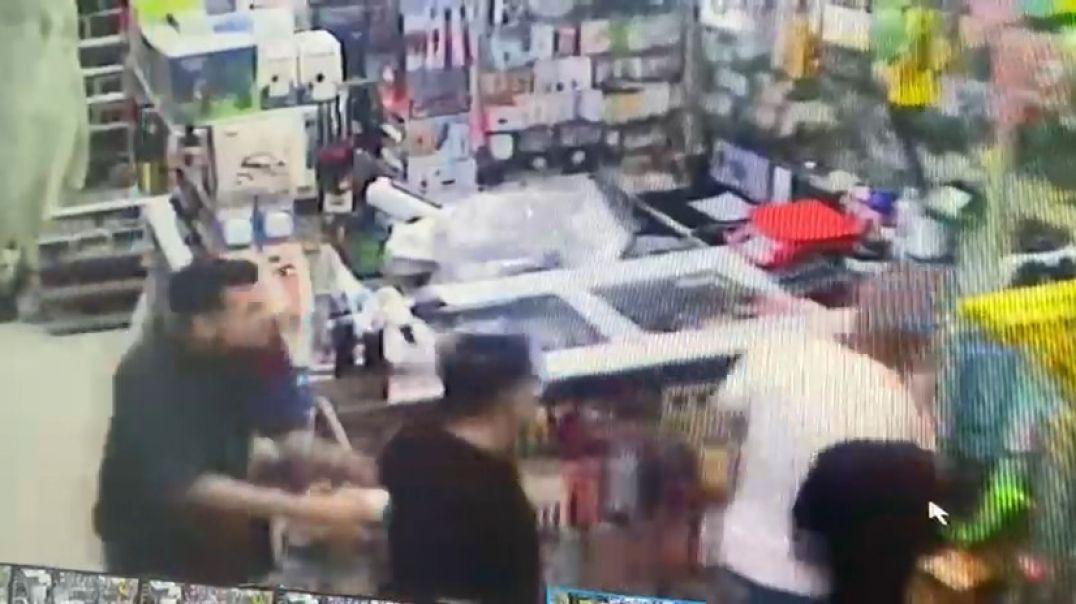 Bursa'daki depremde panikle kaçma anları kameraya yansıdı