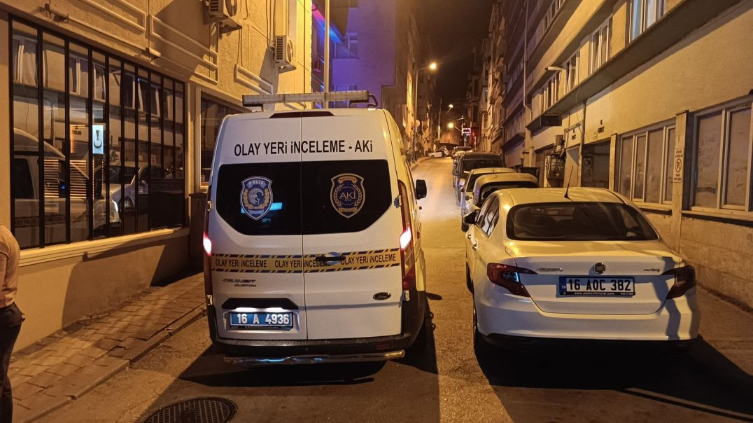 Bursa'da alacak verecek kavgasında önce silahlar sonra bıçaklar konuştu: 2 yaralı!