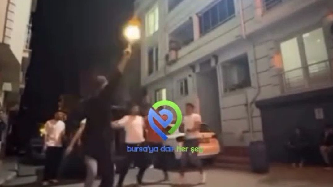 Bursa'da asker uğurlamasında halay çekerken havaya ateş açtı