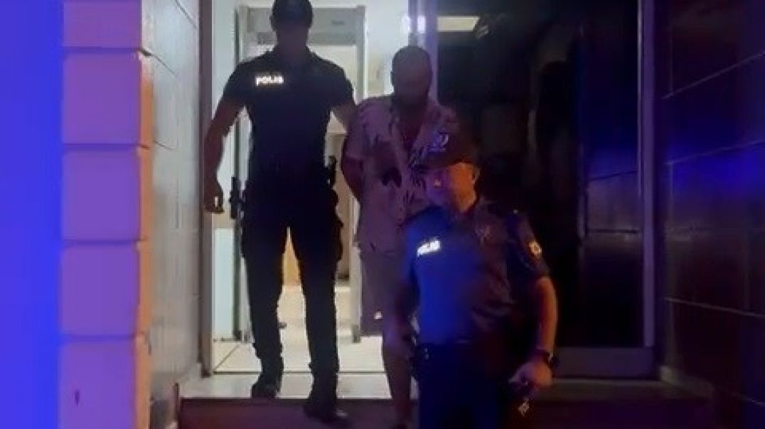 Bursa'da 34 yıl hapis cezasıyla aranan firarı şahıs ruhsatsız silahla yakalandı