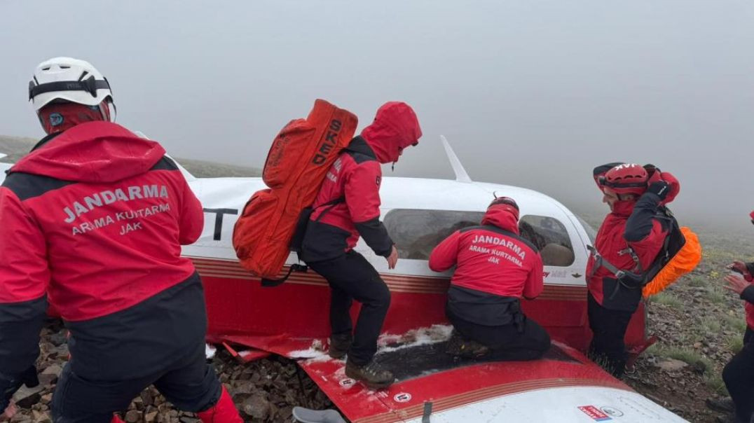 Rize’ye giderken düşen jet uçağının enkazına ulaşıldı: Pilot hayatını kaybetti!