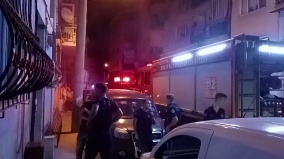 Bursa'da gece yarısı yangın paniği!