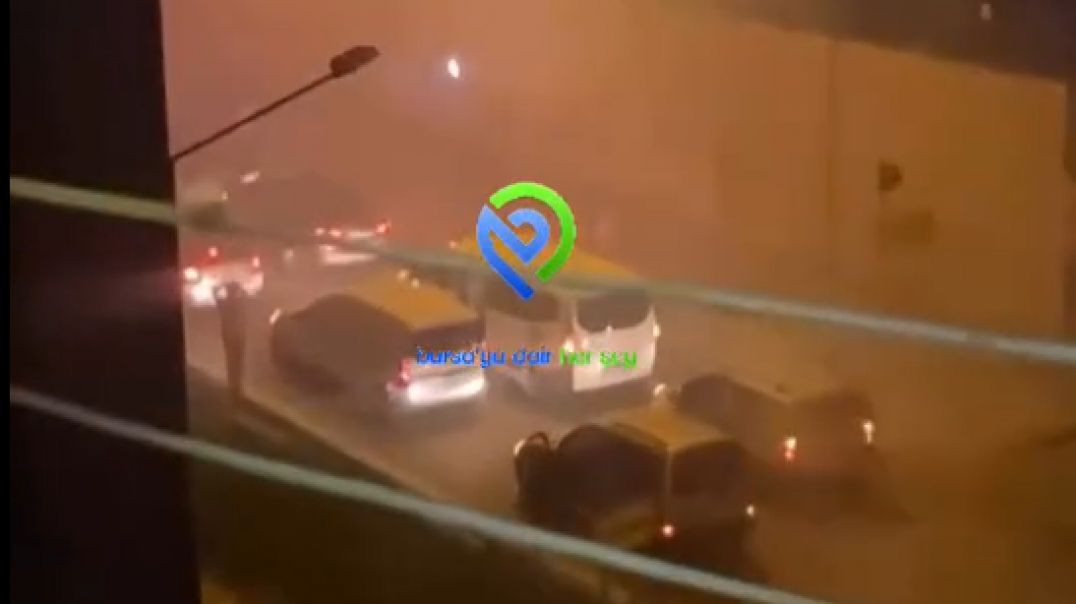 Bursa'da asker uğurlamasında yolu kapatan grup havaya ateş açtı