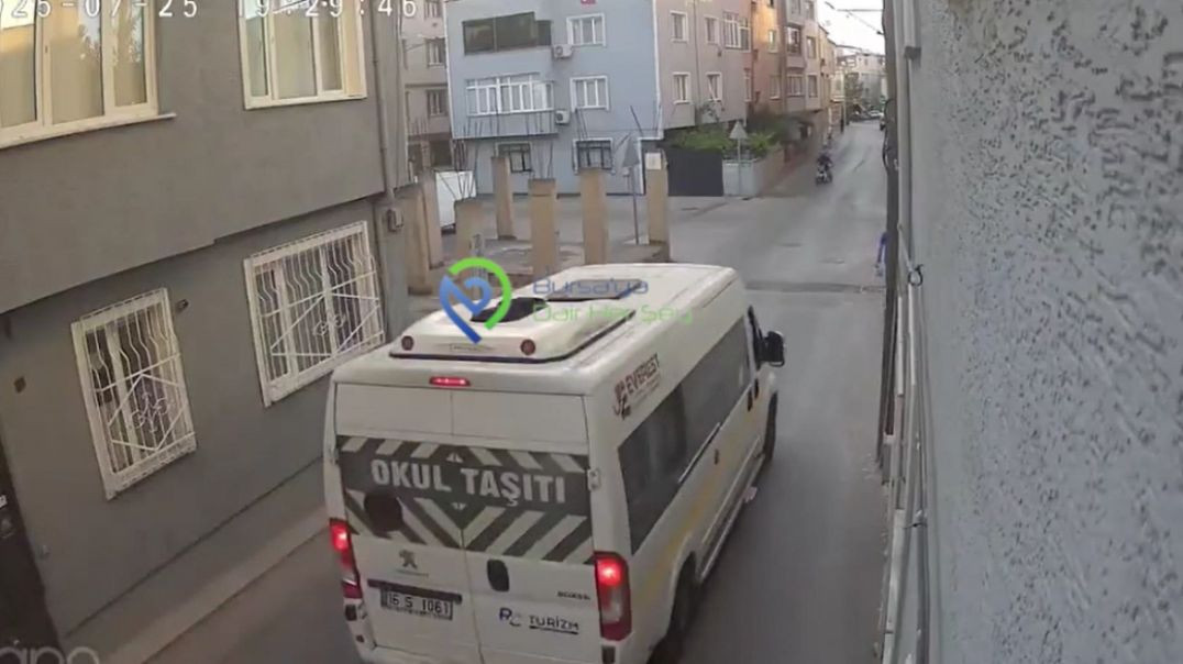 Bursa'da tekerlekli sandalyeli engelliye otomobil çarptı