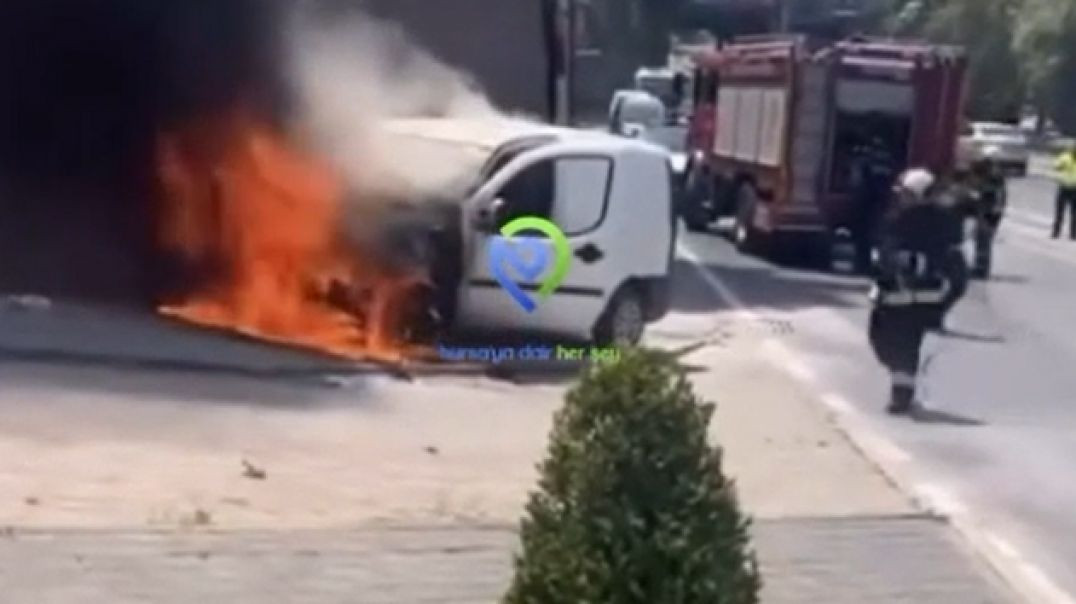 Bursa'da seyir halindeki araç cayır cayır yandı