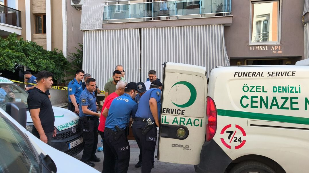 Denizli'de çevik kuvvet polisi eşini ve 2 çocuğunu uyurken öldürüp intihar etti