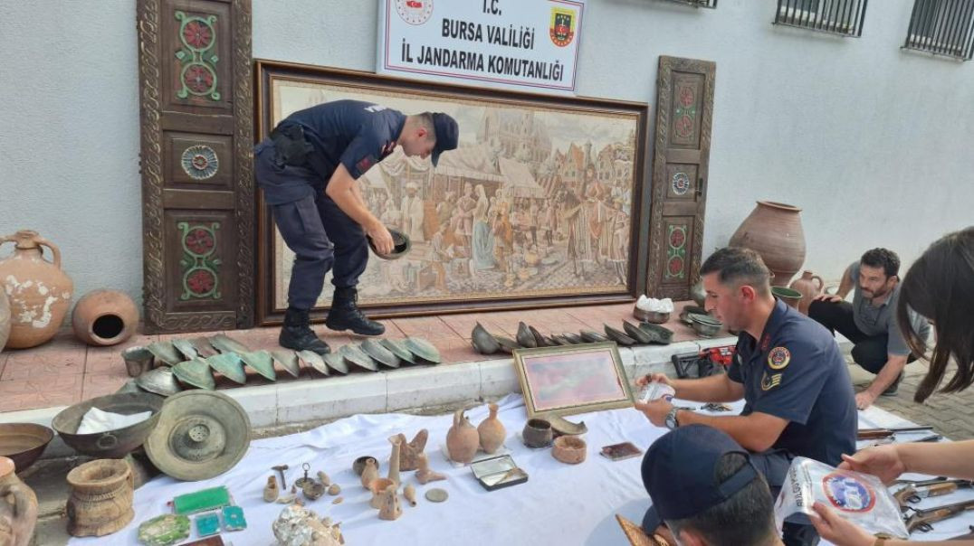 İznik'te jandarmadan tarihi eser operasyonu: : 1500 yıllık tablo ele geçirildi