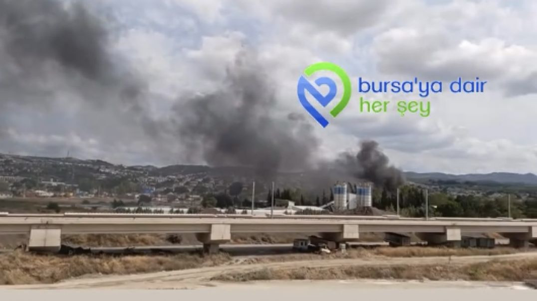 Bursa'da yangın paniği: Dumanların yükseldiği an patlama sesi duyuldu!